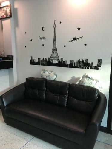 Hotel Me Home Suratthani
