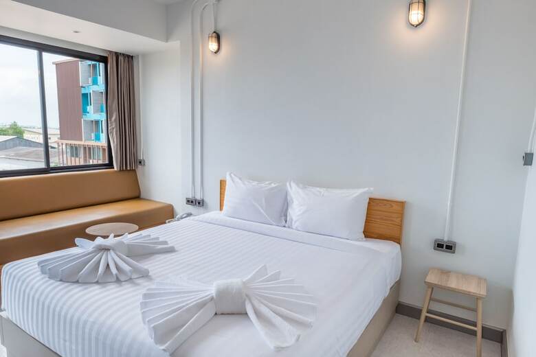 S.22 Hotel Suratthani