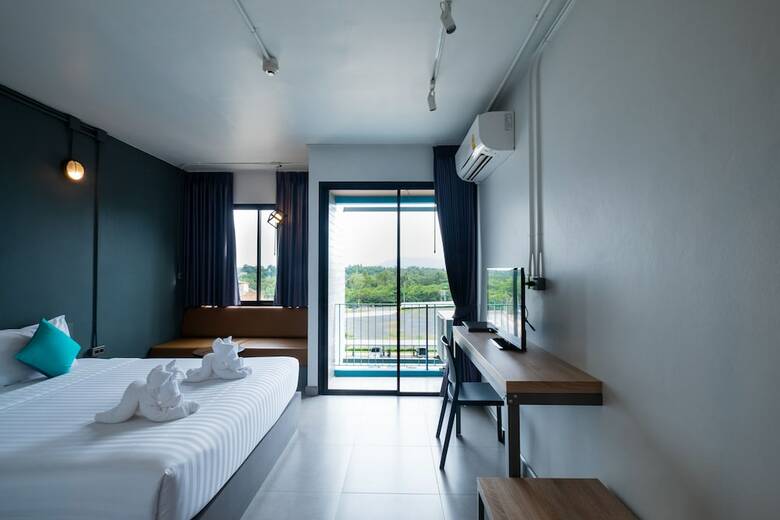 S.22 Hotel Suratthani