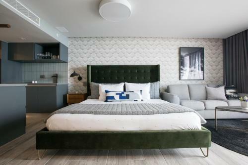 Aparthotel Ocean View Deluxe Suite: Pvt. Beach & Pool