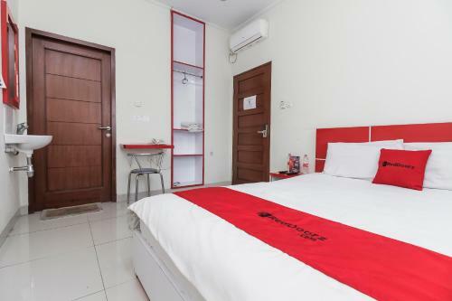 Bed & Breakfast Reddoorz @ Buah Batu 2