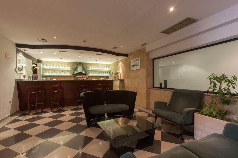 Hotel Silken Rona Dalba