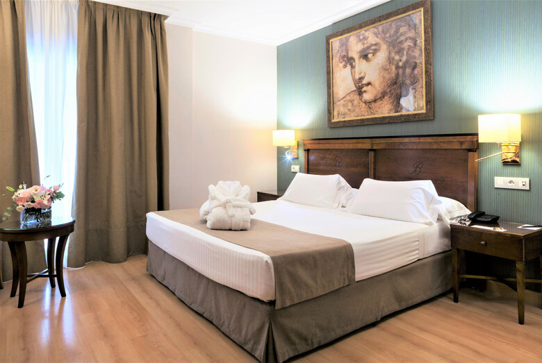 Hotel Becquer
