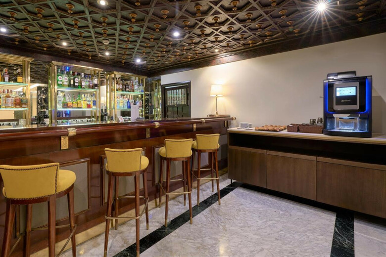 Hotel Becquer