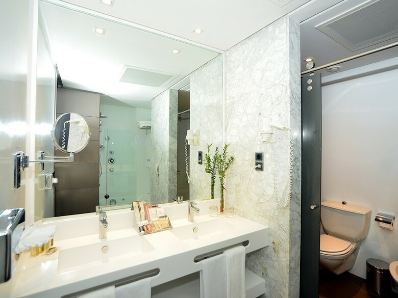 Hotel Barcel� Sevilla Renacimiento