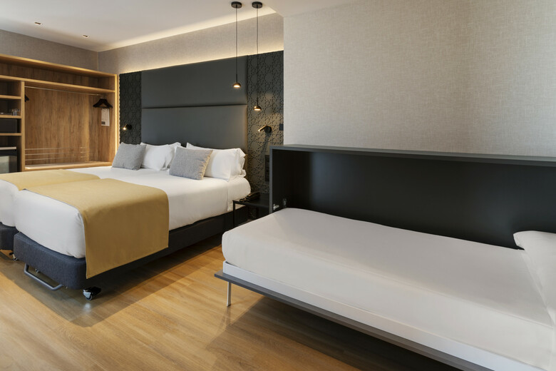 Hotel Catalonia Giralda