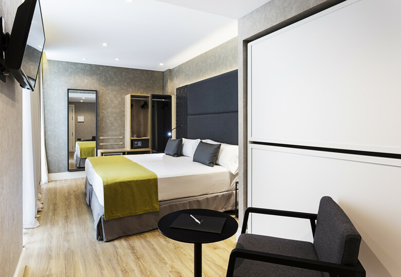 Hotel Catalonia Giralda
