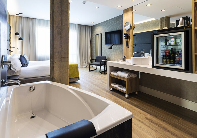 Hotel Catalonia Giralda