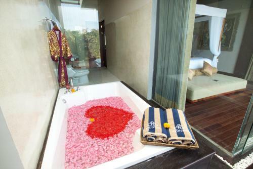 Villa Ayuterra Resort