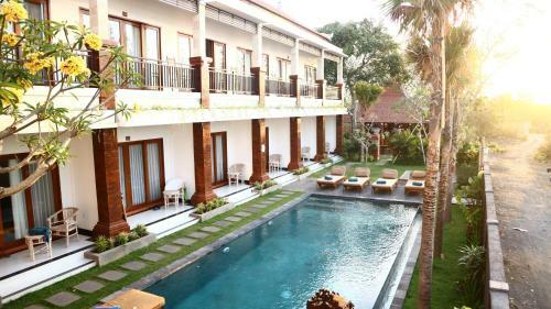 Hostal Seno Guesthouse & Cafe
