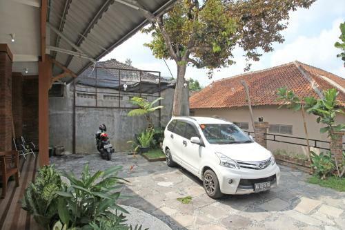 Hostal Reddoorz Near Akmil Magelang