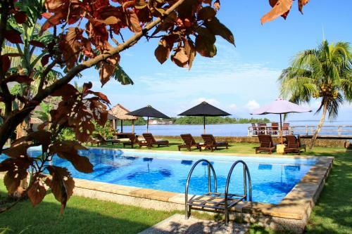 Hotel Cocotinos Manado