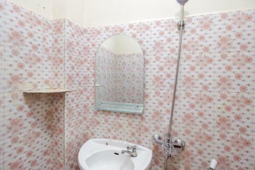 Hostal Reddoorz @ Malalayang Manado