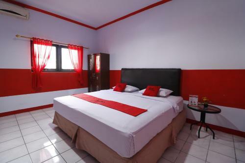 Hostal Reddoorz Plus @ Samratulangi Manado
