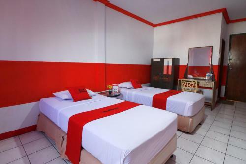Hostal Reddoorz Plus @ Samratulangi Manado