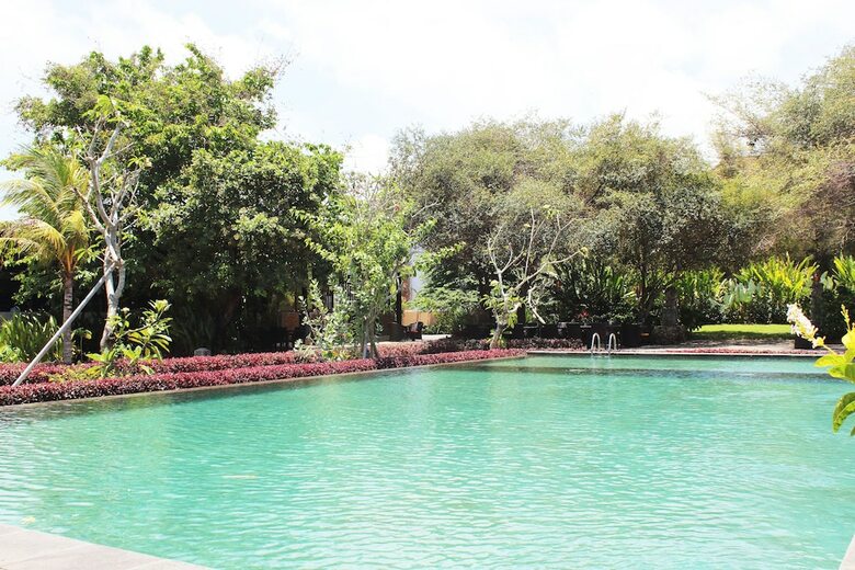 Hotel Trumbu Nusa