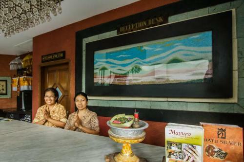 Hostal Sri Ratu Hotel