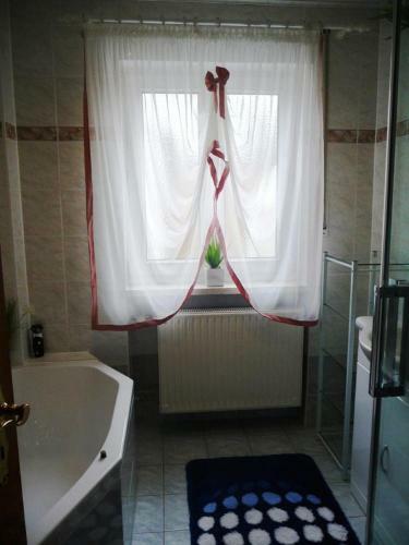 Apartamento Ferienwohnung Am Wald - N�he Funpark