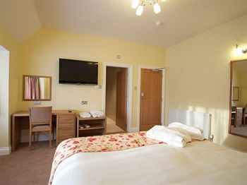 Clover Naturist Spa And Hotel