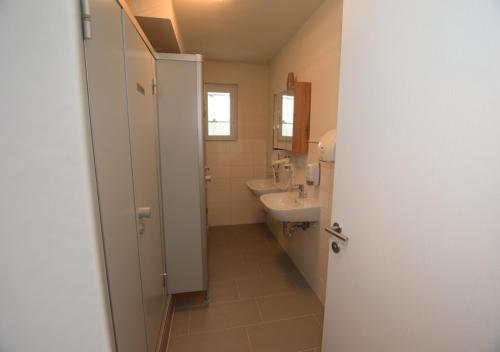 Hostal Ab M�hringen Messe Zimmer