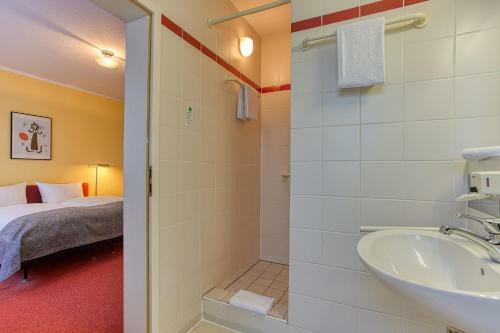 Hotel Elbotel Rostock By Centro
