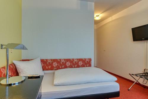 Hotel Elbotel Rostock By Centro