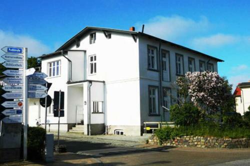 Apartamento Ferienwohnungen Im Ostseebad Goehr
