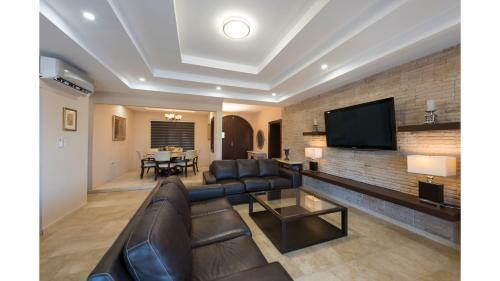 Aruba Palm Beach House