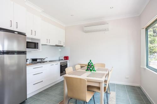 Anglesea River Apartments - 2 Bed Unit 2/4