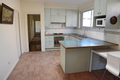 Cheltenham Family House