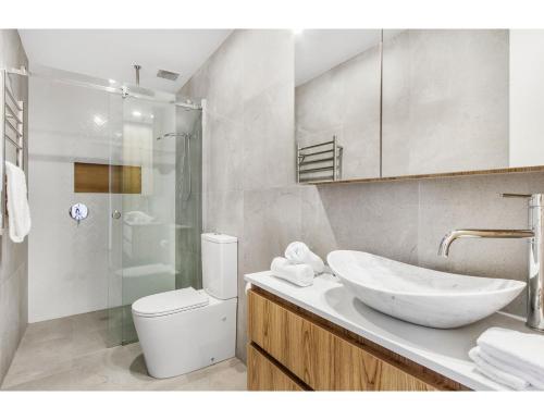 Boutique Apartment In Quiet, Sought-after Suburb