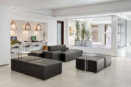 San Isidro Plaza Hotel