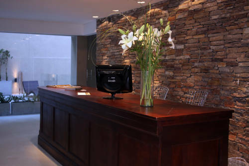 San Isidro Plaza Hotel