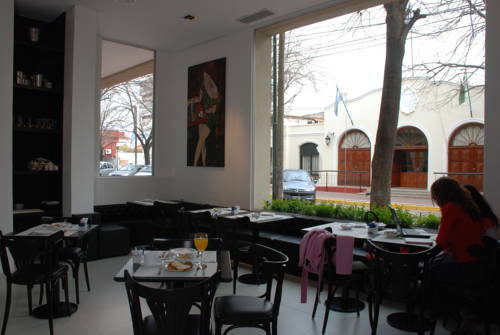 San Isidro Plaza Hotel