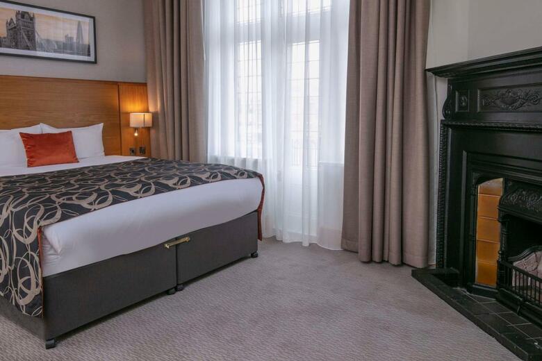Hotel Crown Moran