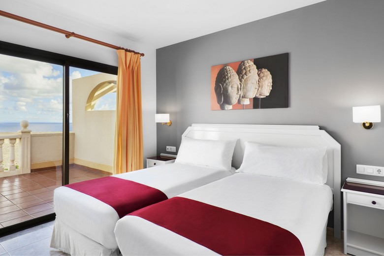 Apartamentos Elba Luc�a Sport & Suite Hotel