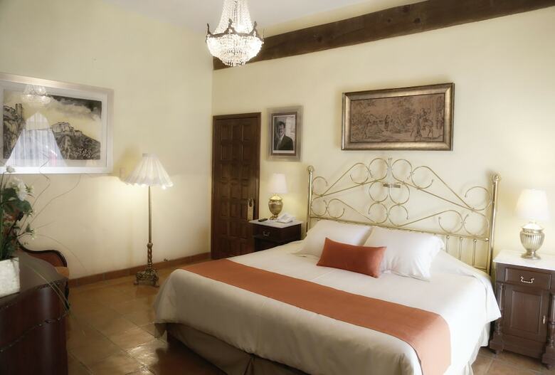 Hotel El Meson De Los Poetas