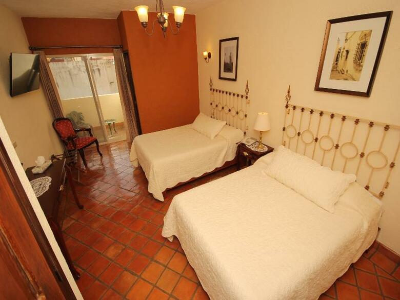 Hotel El Meson De Los Poetas