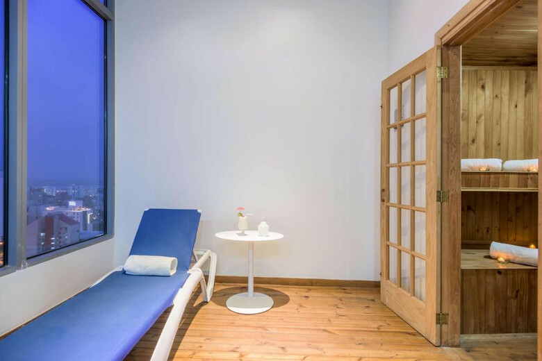 Hotel NH Collection Royal Smartsuites