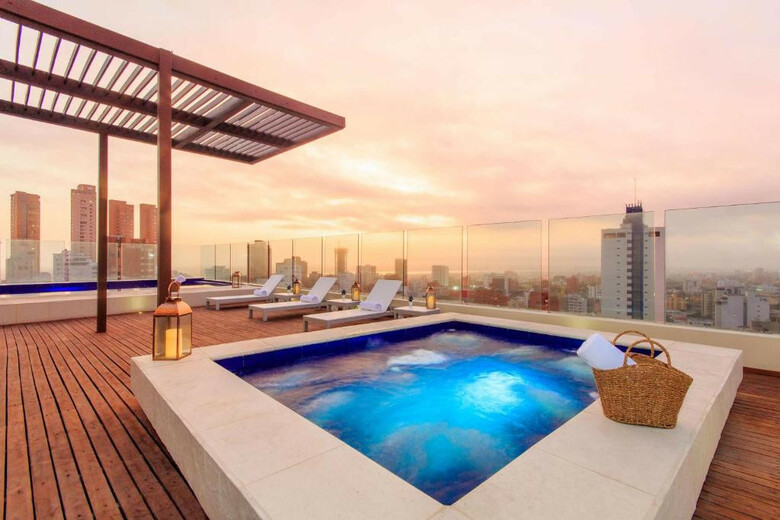 Hotel NH Collection Royal Smartsuites