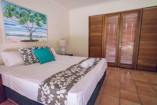 Frangipani Beach House - Newell Beach