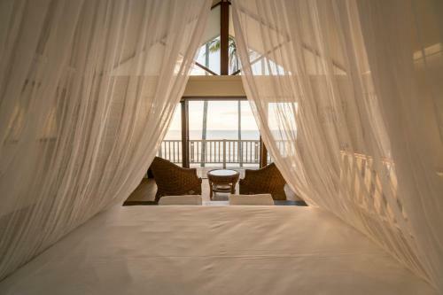 Frangipani Beach House - Newell Beach