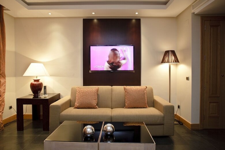 Nexus Benalmadena Suites & Apartments