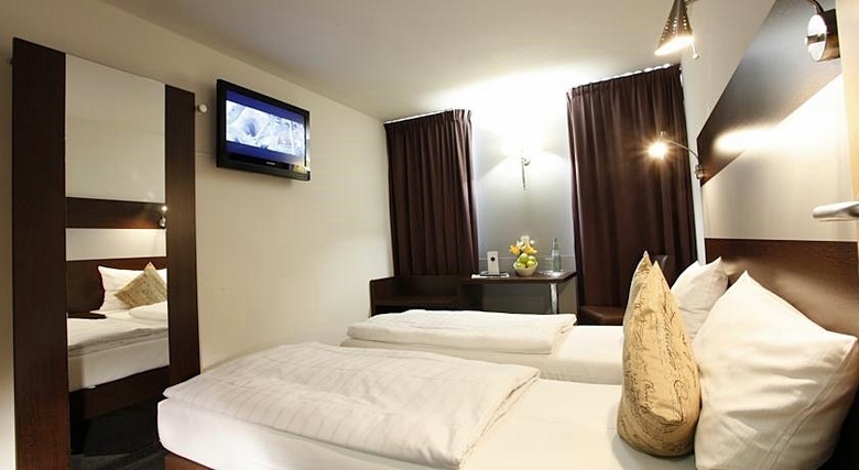 Ayun Hotel