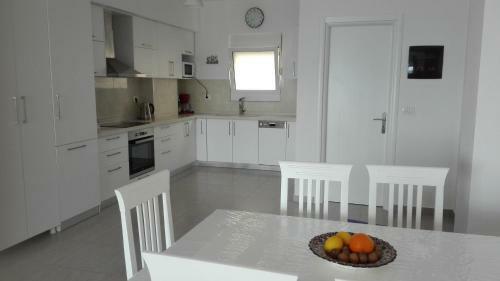 Bay View Apartment