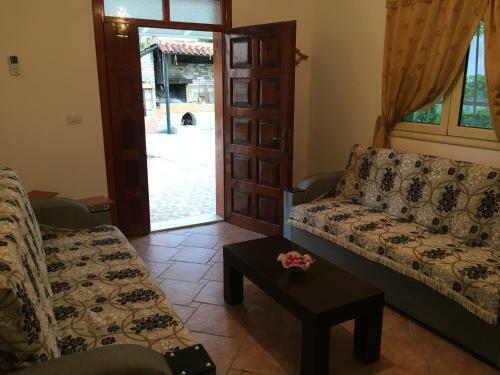 Beach Holiday House Shahaj