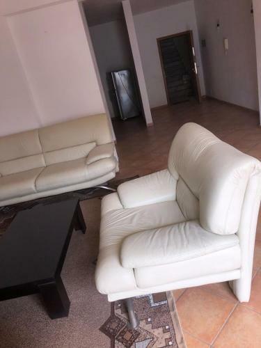 Apartamento Kushta's Home