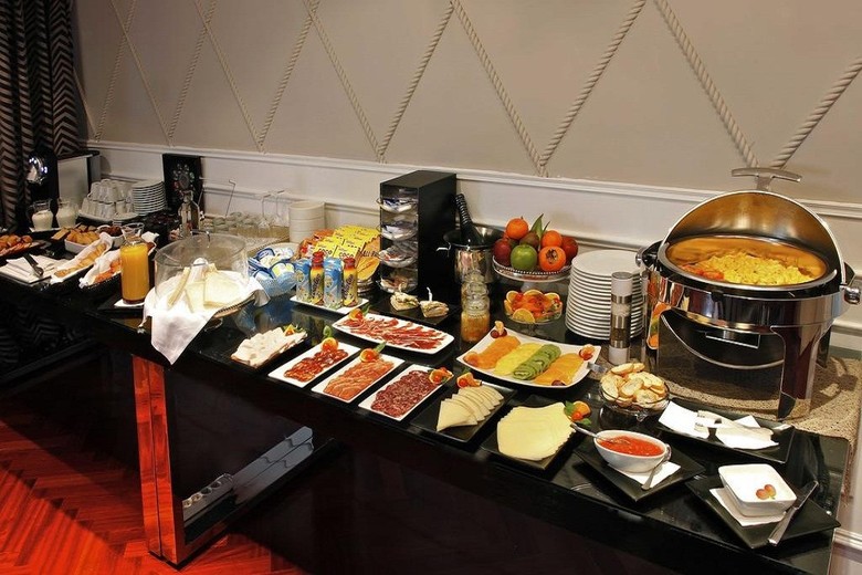 Hotel Luxury Suites