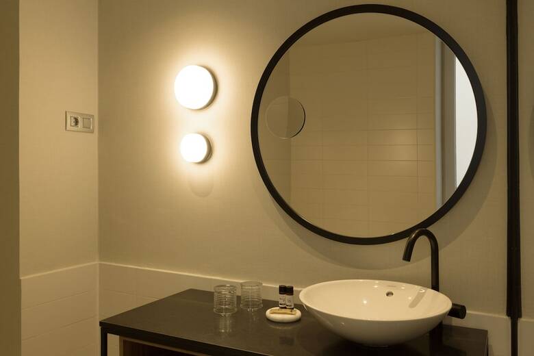 Hotel Icon Embassy