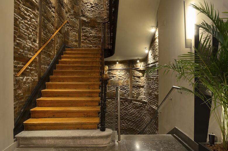 Hotel Icon Embassy